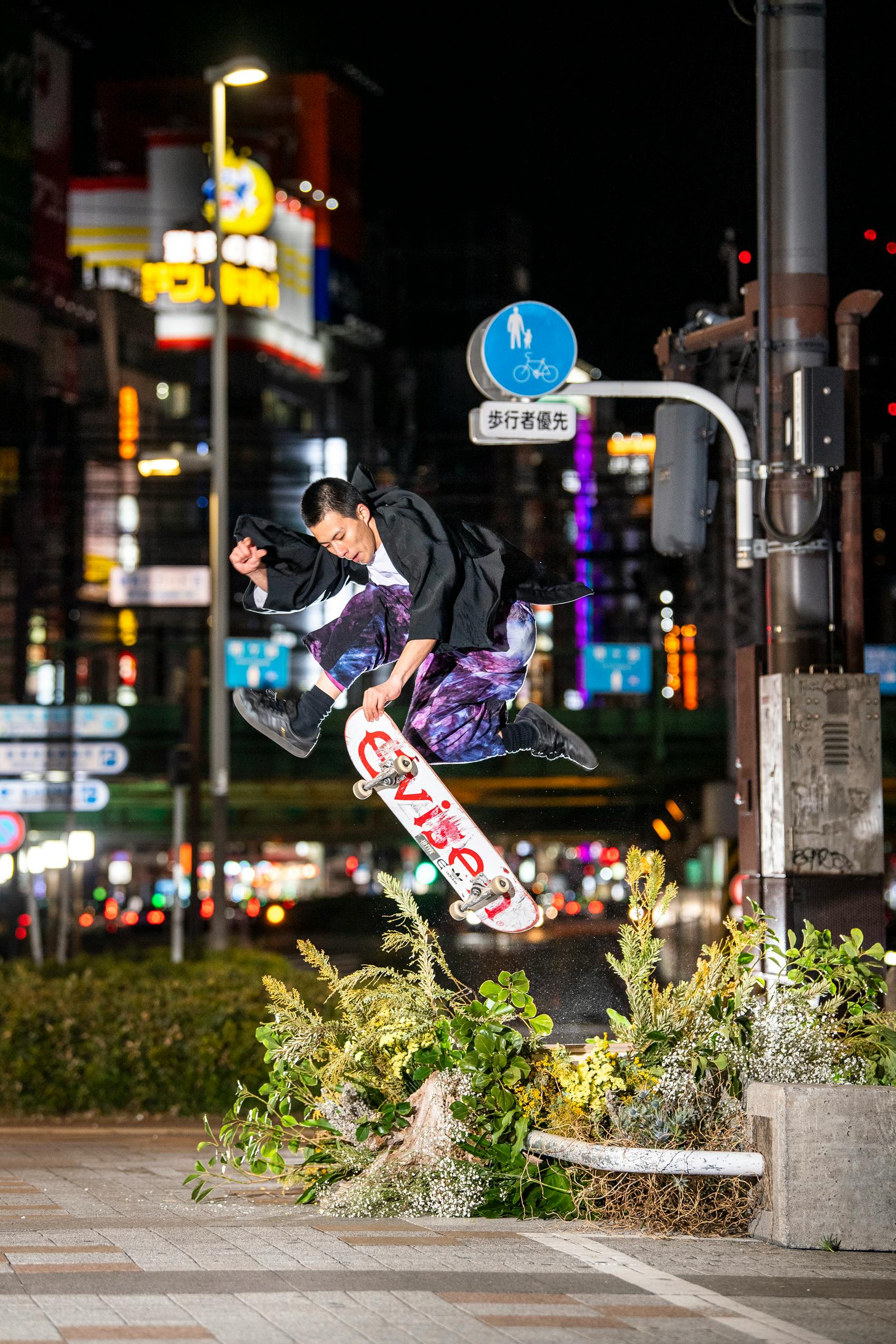 KENTO YOSHIOKA × DAISUKE SHIMURA, AIRWALK, 2021 SHINJUKU TOKYO