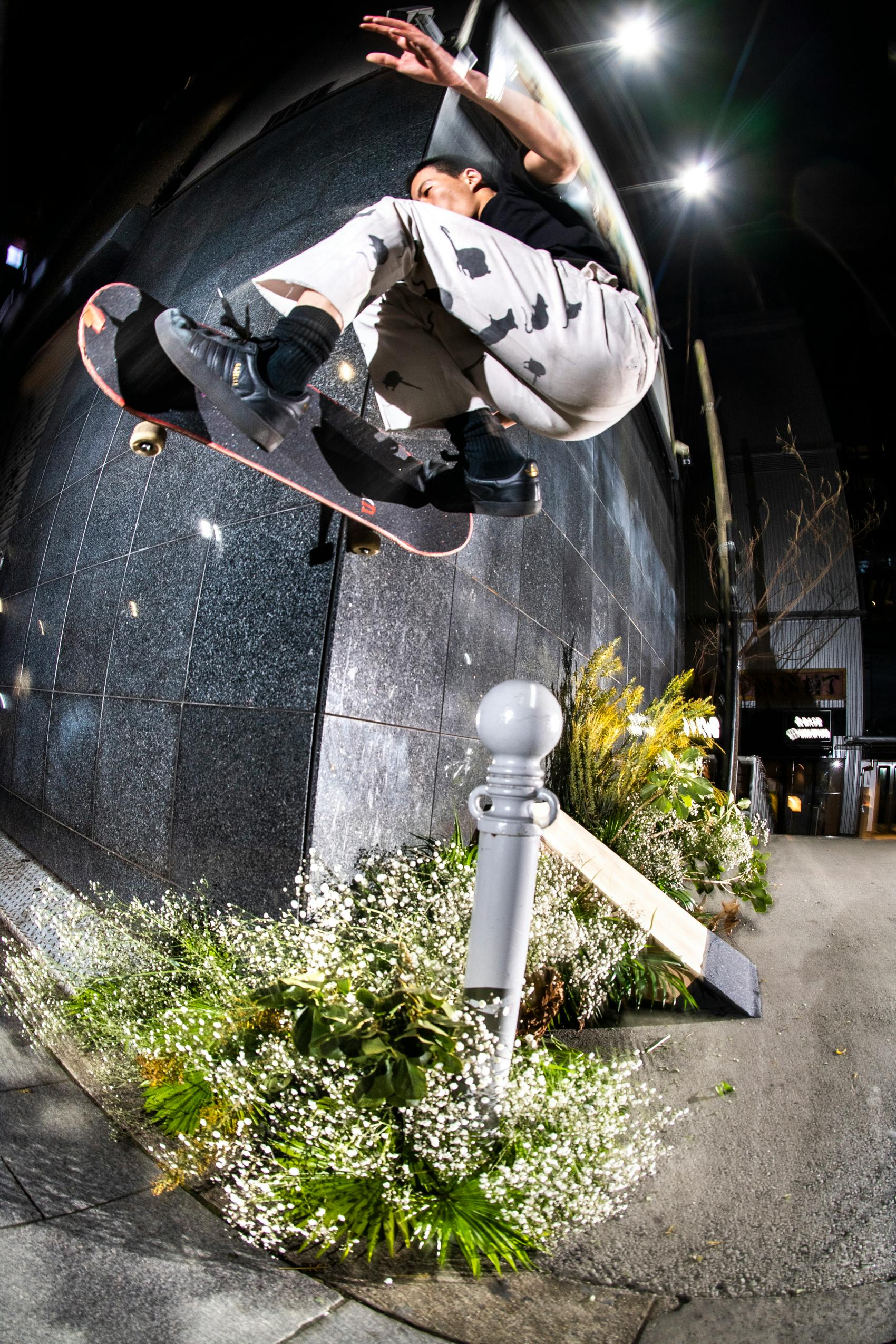 KENTO YOSHIOKA × DAISUKE SHIMURA, FRONTSIDE WALLRIDE, 2021 SHIBUYA TOKYO