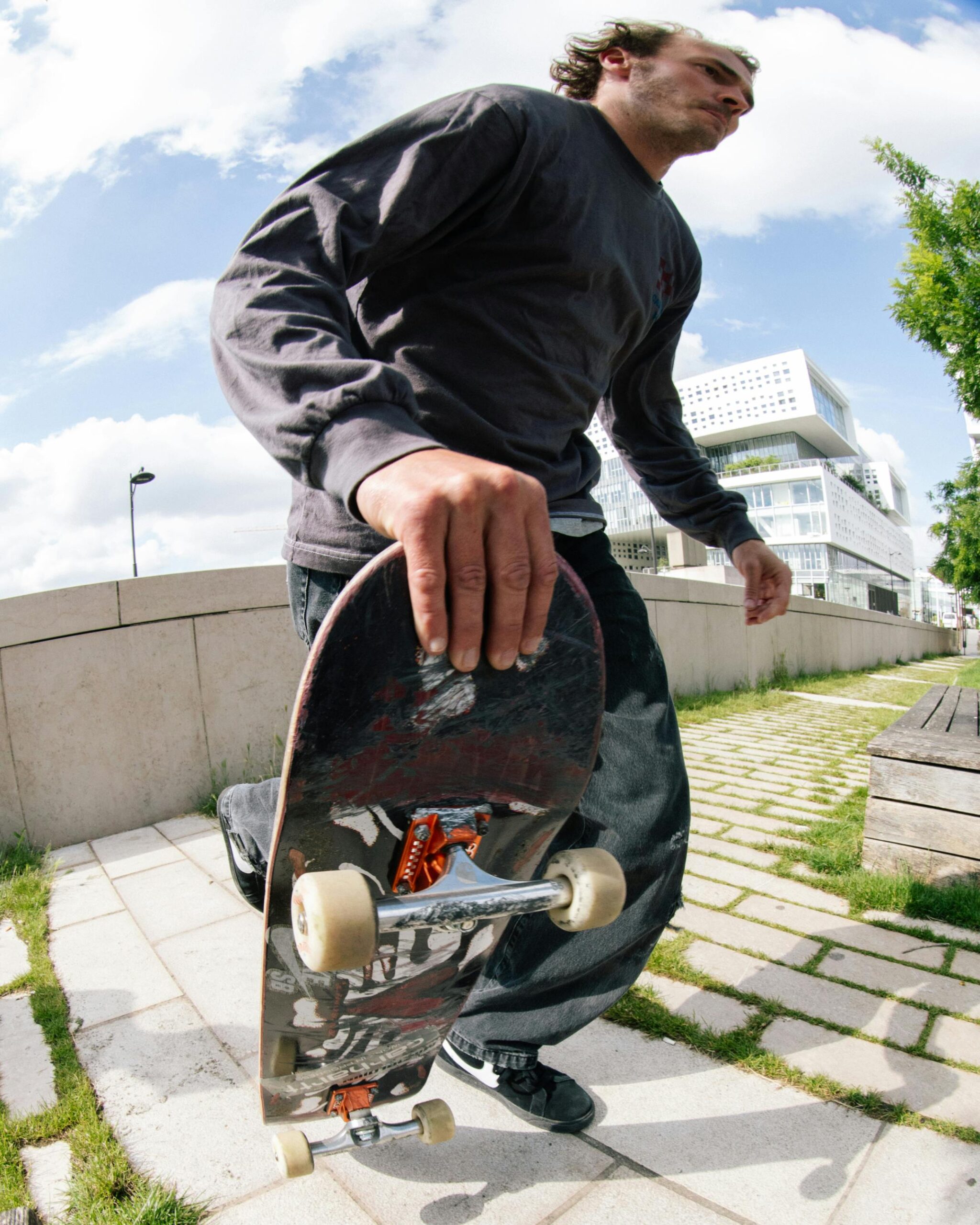 Amelien Foures from Paris. 実家はボルドー。His family home town is Bordaux.