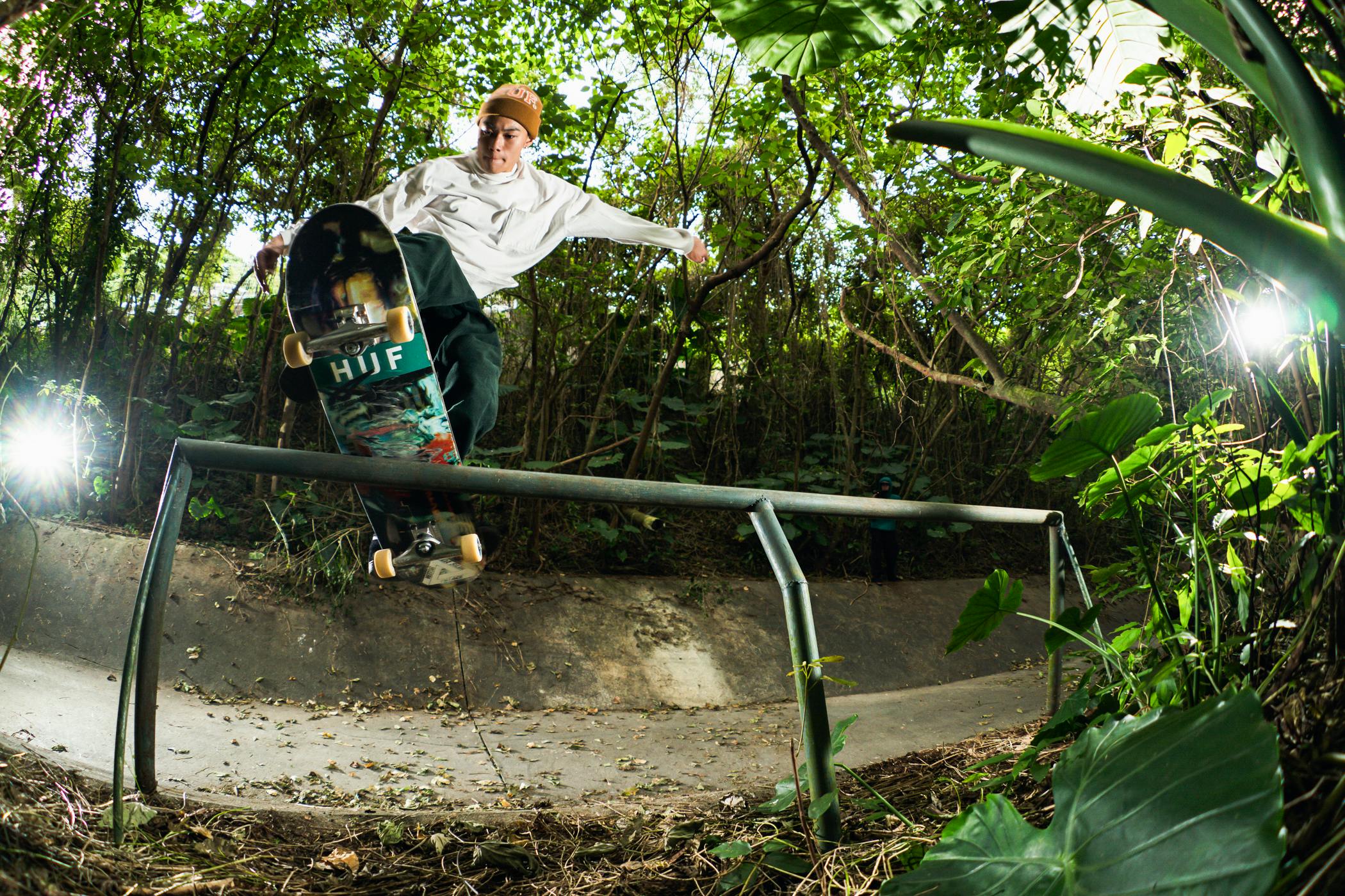 Frontside boardslide @Okinawa