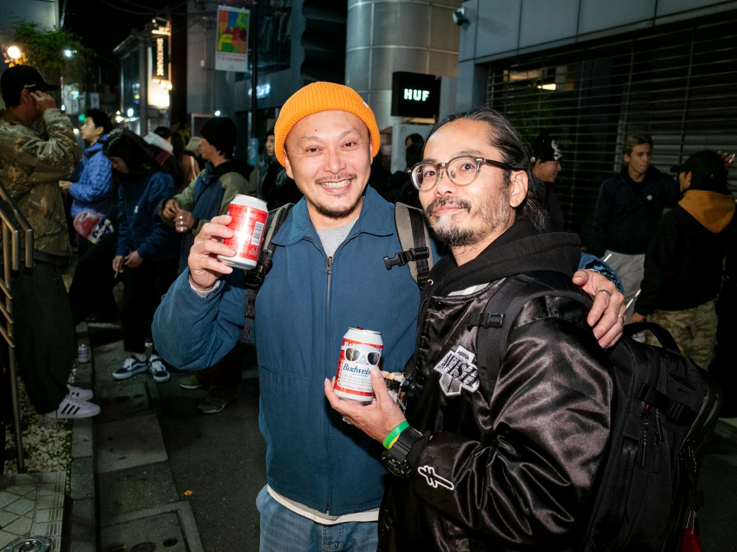 Cheers on the street.