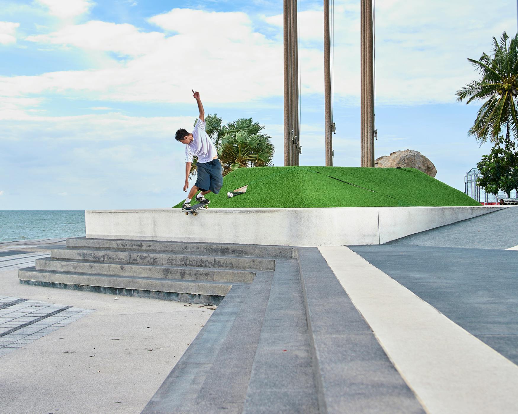 Japer Dohrs Backside lipslide / Photo by Woowham
