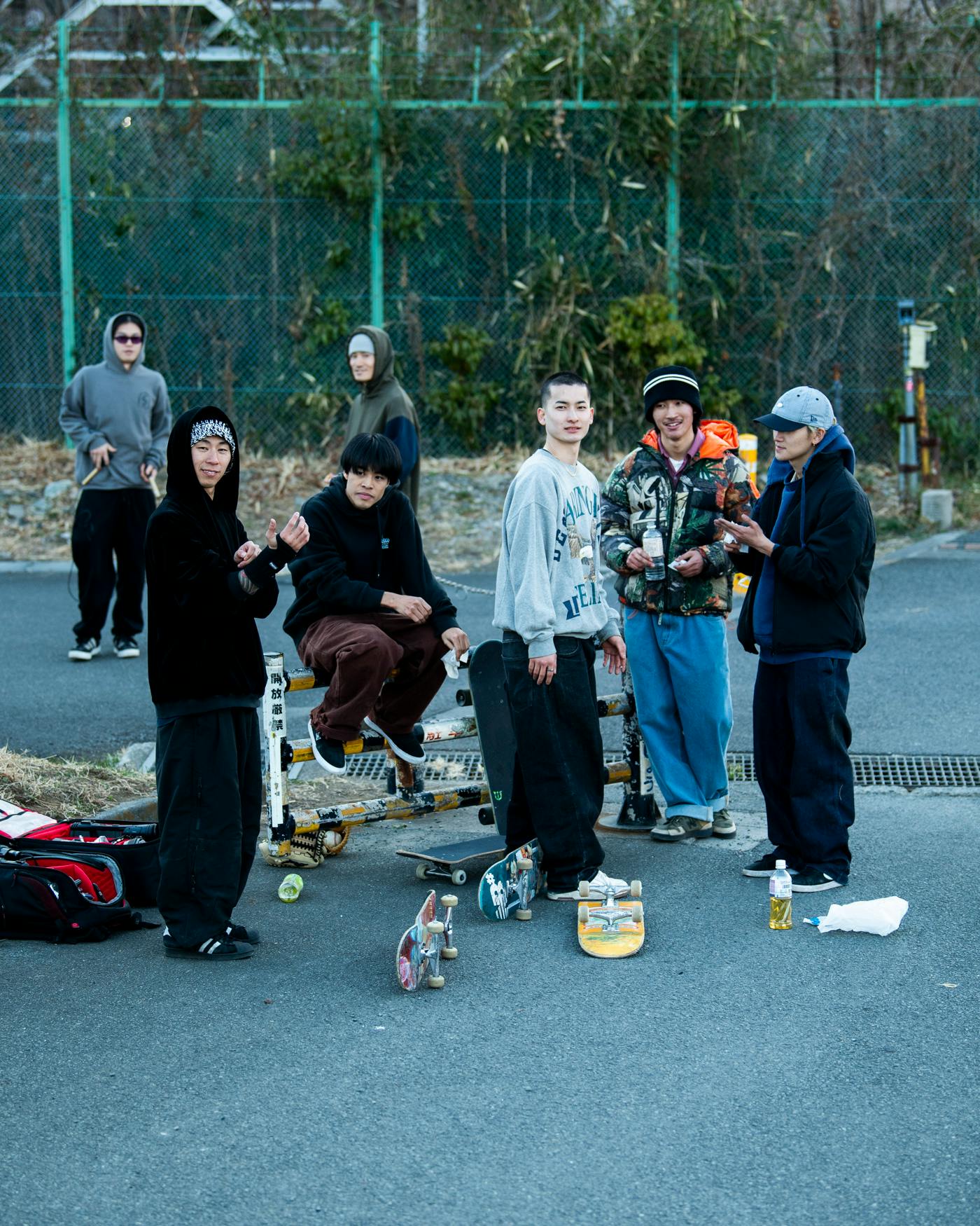 Sora and the crew at the beginning of 2025 / From left, Iku Denda, Naoya Morohashi, Kairi Netsuke, Ryuhei Kitazume, Sora Negishi, Yuki Sawashima, Sora Shirai.