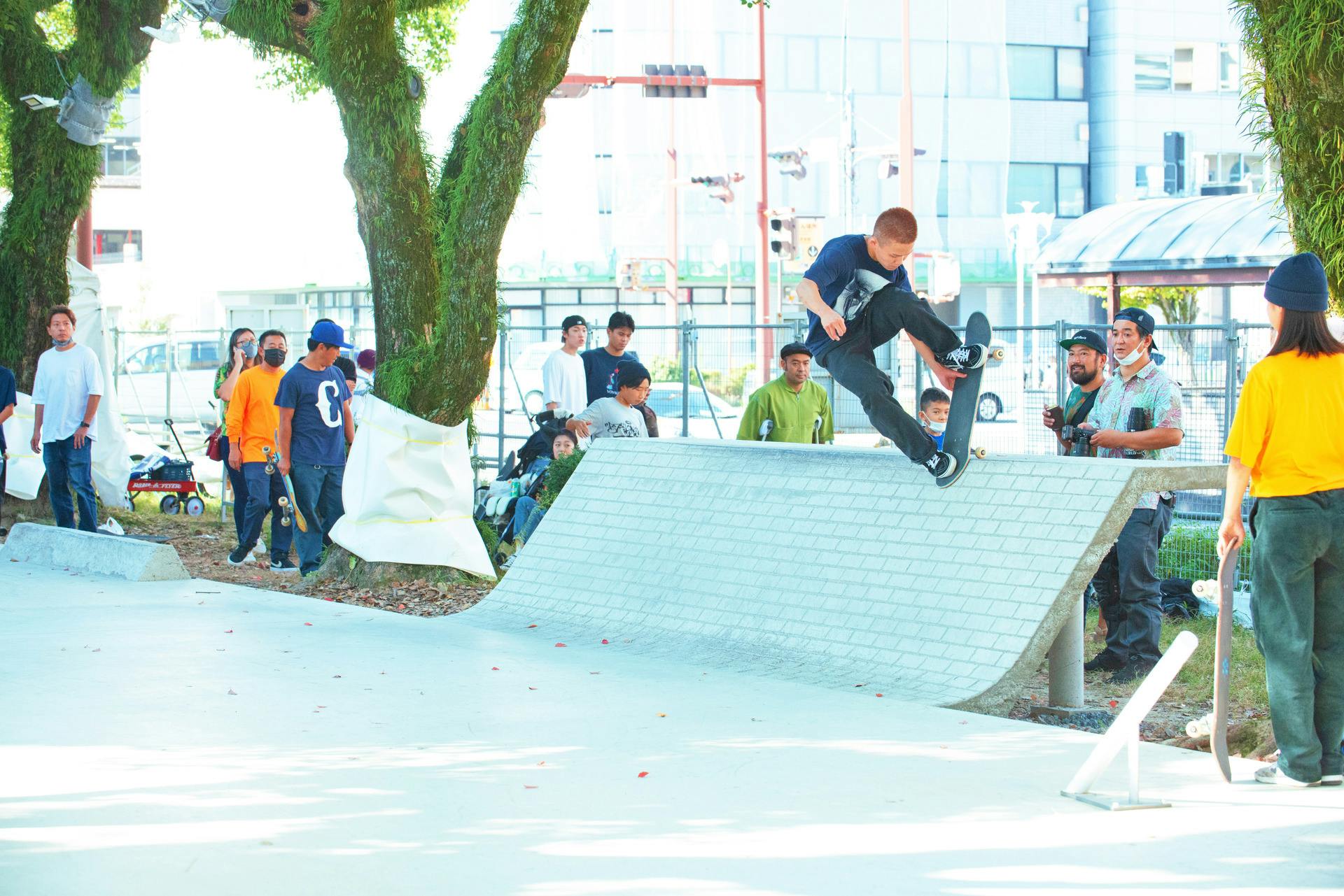 Yushin Hashimoto, frontside nose blunt stalefish grab
