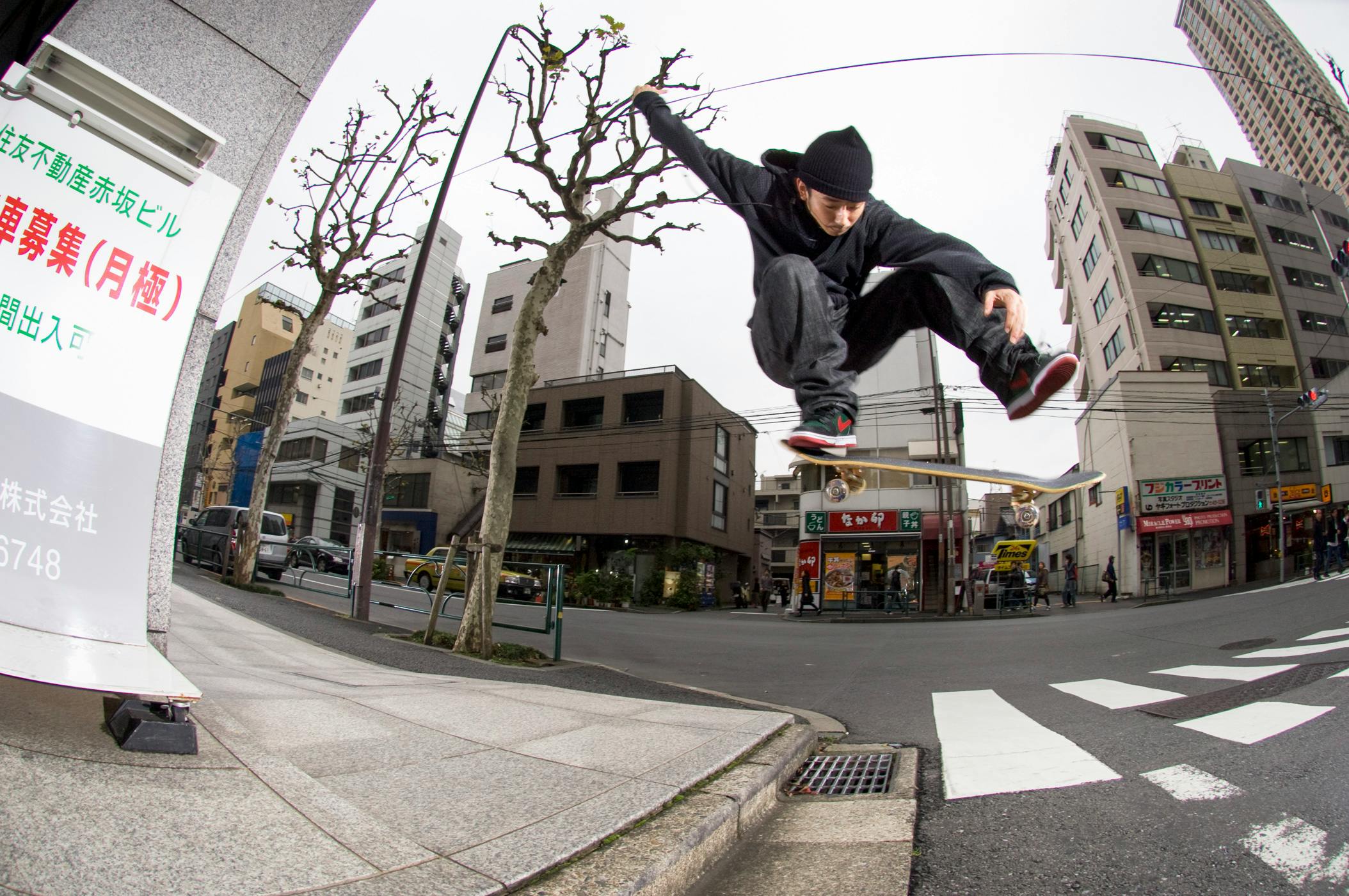 SHIGO IWASAKI, KICKFLIP, AOYAMA TOKYO 