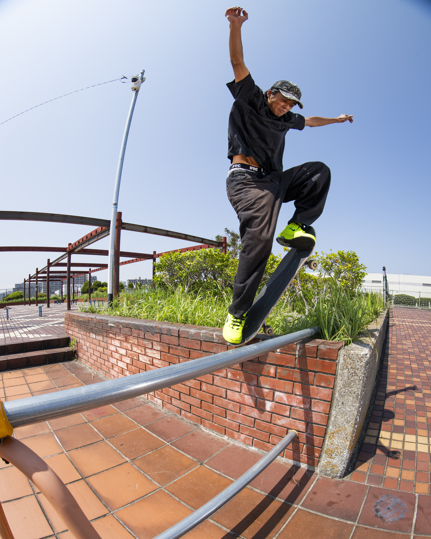 Masaki Hongo, Backside bluntslide pop over